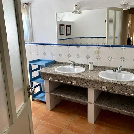 Apartmán 4 Habitaciones, Jardin Y Vistas Al Mar