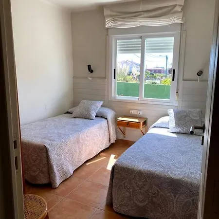 4 Habitaciones, Jardin Y Vistas Al Mar *